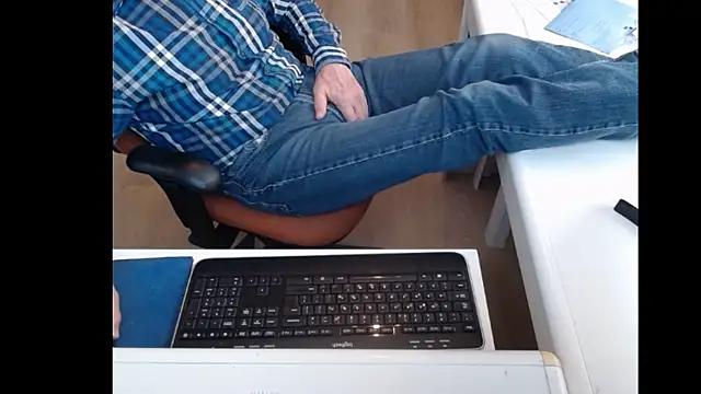 dutchpornking online show from 03-08-25, 03:02