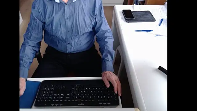 dutchpornking online show from 11-04-25, 08:24