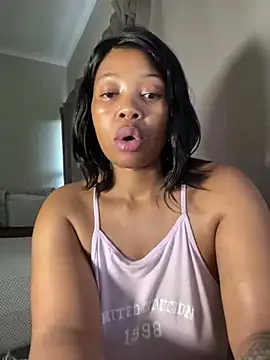 Snapshot of cherrybabe76 chatting on 02-11-25, 02:57 cherrybabe76 online show from 02-11-25, 02:57