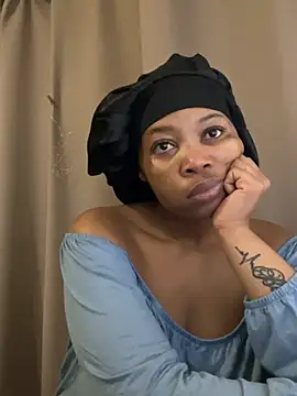 Snapshot of cherrybabe76 chatting on 02-18-25, 11:44 cherrybabe76 online show from 02-18-25, 11:44