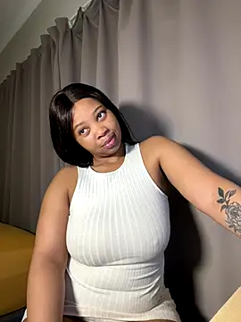 Snapshot of cherrybabe76 chatting on 09-17-25, 07:32 cherrybabe76 online show from 09-17-25, 07:32