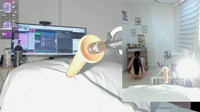 sofi velez online show from 11-07-25, 05:13