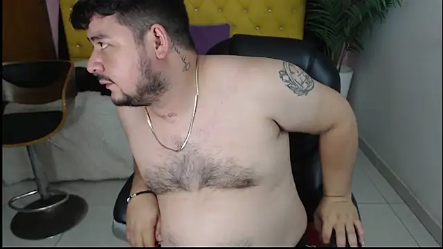 Snapshot of oso_dirty_ chatting on 01-12-25, 05:33 oso dirty  online show from 01-12-25, 05:33