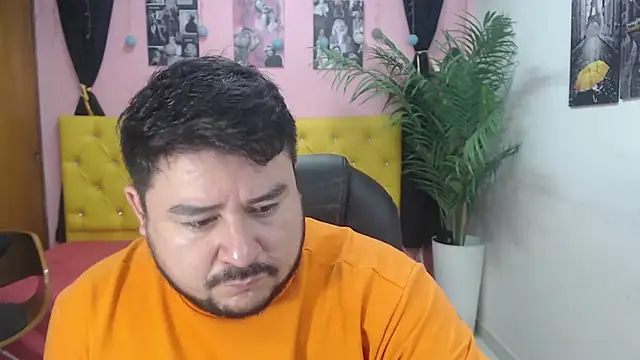 Snapshot of oso_dirty_ chatting on 02-08-25, 05:18 oso dirty  online show from 02-08-25, 05:18