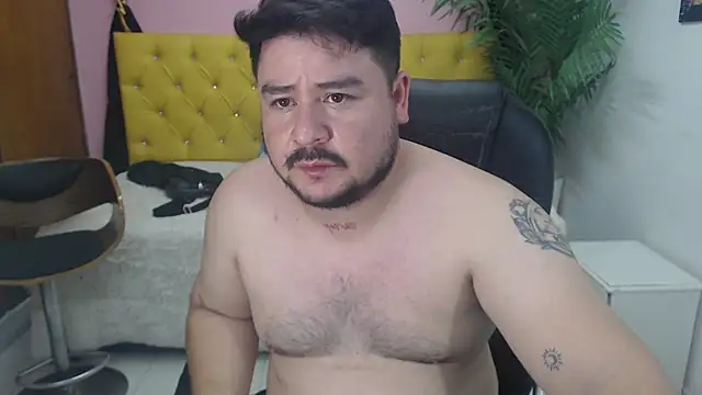 Snapshot of oso_dirty_ chatting on 02-21-25, 05:31 oso dirty  online show from 02-21-25, 05:31