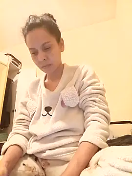 Snapshot of Hotpaty chatting on 03-27-26, 09:03 Hotpaty online show from 03-27-26, 09:03