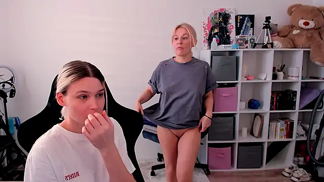 hotblonds online show from 02-01-26, 12:37