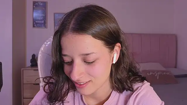 Amaia Daniells online show from 11-29-25, 03:53