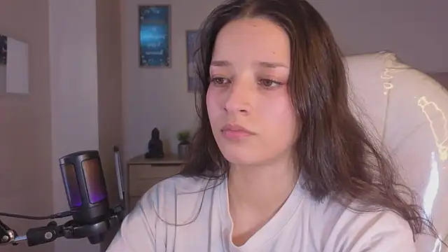 Amaia Daniells online show from 01-12-26, 04:18