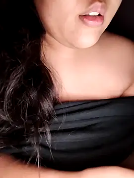 Snapshot of Annerae chatting on 09-18-25, 05:04 Annerae online show from 09-18-25, 05:04