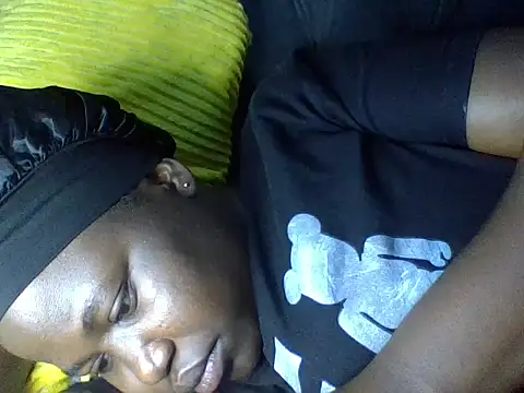 Snapshot of cute-marianna chatting on 10-13-25, 04:12 cute-marianna online show from 10-13-25, 04:12