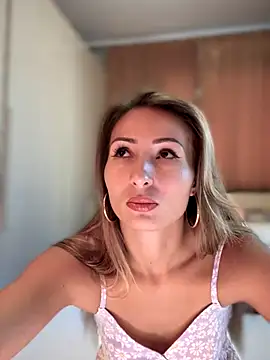 YOUR-KARINA online show from 11-28-25, 08:39