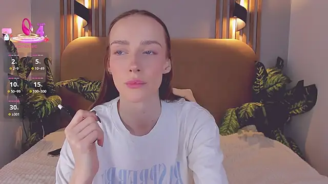 Kira Quinn online show from 12-23-25, 07:17