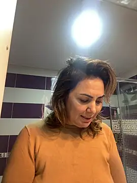 Emma roqueen online show from 11-22-25, 09:25