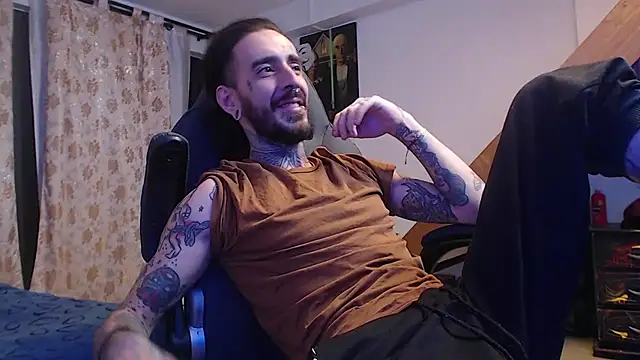 Snapshot of harry_reems1 chatting on 12-11-24, 06:58 harry reems1 online show from 12-11-24, 06:58