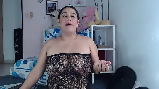 emiligrey  online show from 03-23-25, 05:10