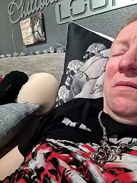 Snapshot of tomtom111111 chatting on 02-28-25, 11:34 tomtom111111 online show from 02-28-25, 11:34