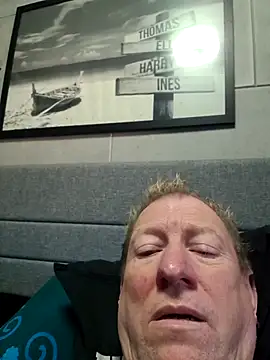 Snapshot of tomtom111111 chatting on 10-03-25, 02:03 tomtom111111 online show from 10-03-25, 02:03