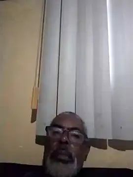 Snapshot of Thadew chatting on 07-09-26, 06:34 Thadew online show from 07-09-26, 06:34