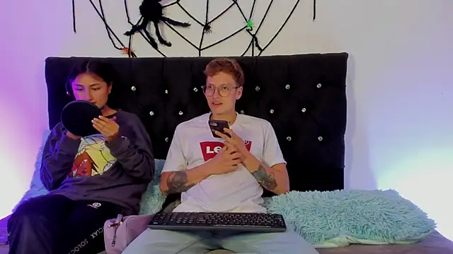 Snapshot of A_sexy_couple__ chatting on 10-28-25, 09:17 A sexy couple online show from 10-28-25, 09:17