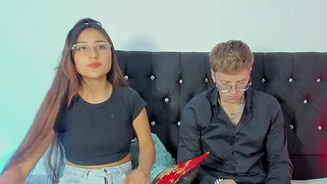 Snapshot of A_sexy_couple__ chatting on 11-09-25, 11:36 A sexy couple online show from 11-09-25, 11:36