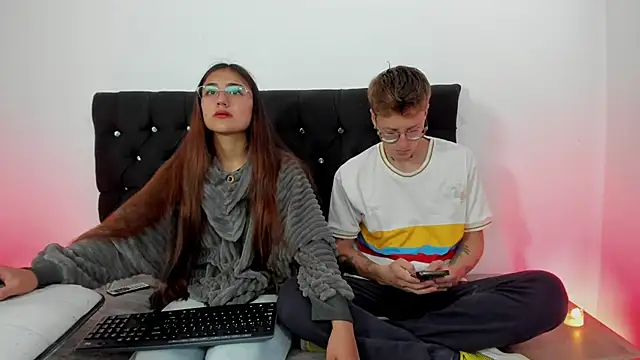 Snapshot of A_sexy_couple__ chatting on 11-10-25, 07:46 A sexy couple online show from 11-10-25, 07:46