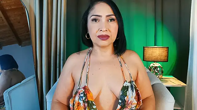 Madissononee online show from 11-19-25, 02:11