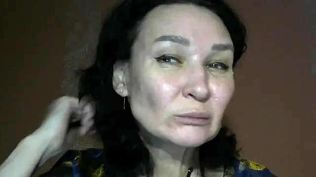 PrettyAndWild online show from 11-29-25, 12:19