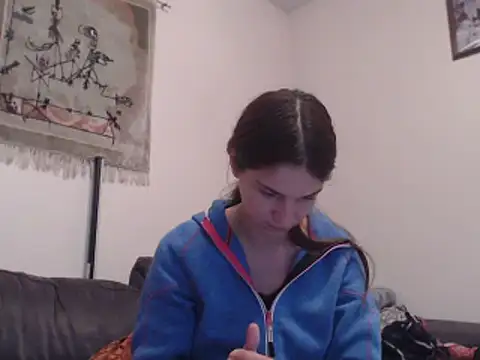 Geile-Luna online show from 10-22-25, 04:51