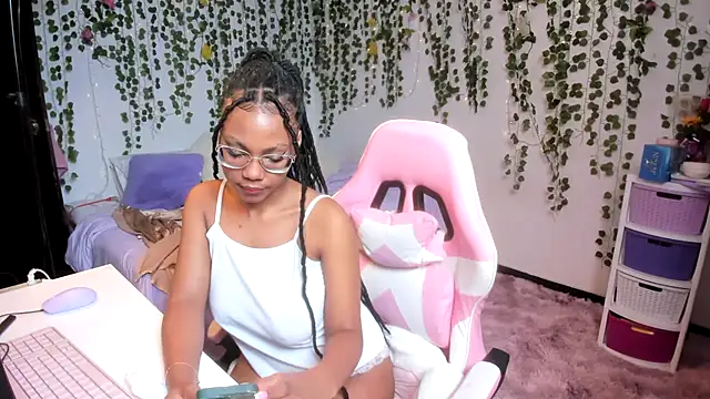 violeta milleer online show from 11-24-25, 05:34