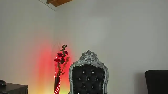 Snapshot of Hela_wet chatting on 02-02-25, 11:32 Hela wet online show from 02-02-25, 11:32