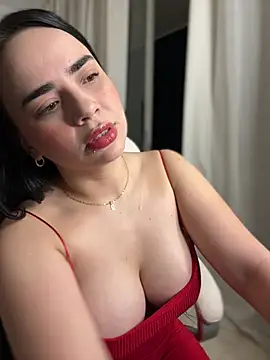 Snapshot of GeorginaJones chatting on 02-02-25, 03:43 GeorginaJones online show from 02-02-25, 03:43