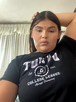 Snapshot of Lia_sexx chatting on 11-13-25, 07:02 Lia sexx online show from 11-13-25, 07:02