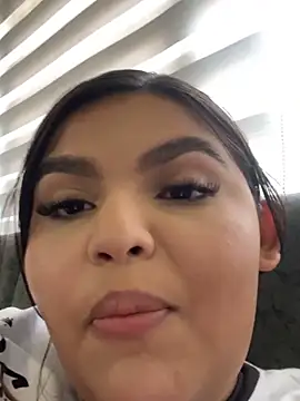 Snapshot of Lia_sexx chatting on 11-19-25, 07:03 Lia sexx online show from 11-19-25, 07:03