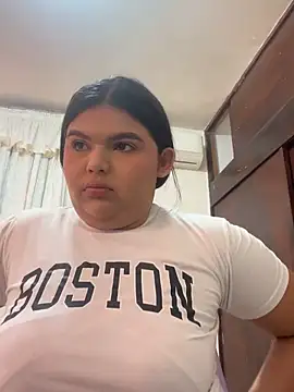 Lia sexx online show from 02-12-26, 12:00