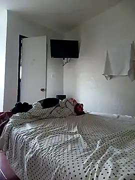 Snapshot of Latinopervs chatting on 02-03-25, 02:02 Latinopervs online show from 02-03-25, 02:02