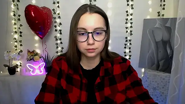 SweetPrincess  online show from 02-10-25, 02:37