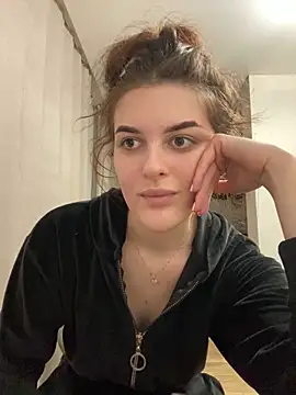 little belucci online show from 03-13-25, 06:23