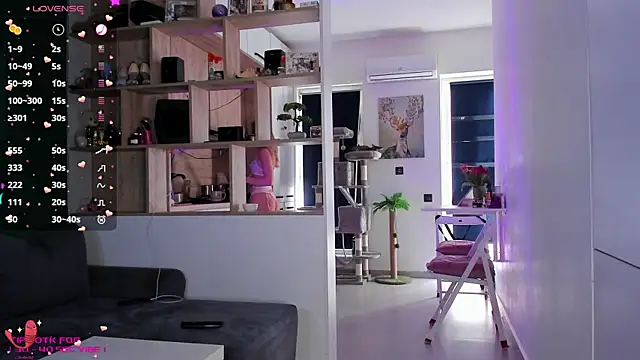 Snapshot of _alleyesonme_ chatting on 03-07-25, 01:51 alleyesonme online show from 03-07-25, 01:51