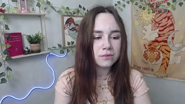 VeryVeryVeryShy  online show from 04-18-26, 05:44