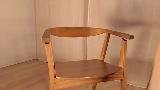 Snapshot of hee_jeen chatting on 03-15-25, 01:30 hee jeen online show from 03-15-25, 01:30