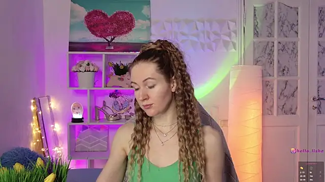 Snapshot of Hello_Lisha chatting on 02-18-25, 08:05 Hello Lisha online show from 02-18-25, 08:05