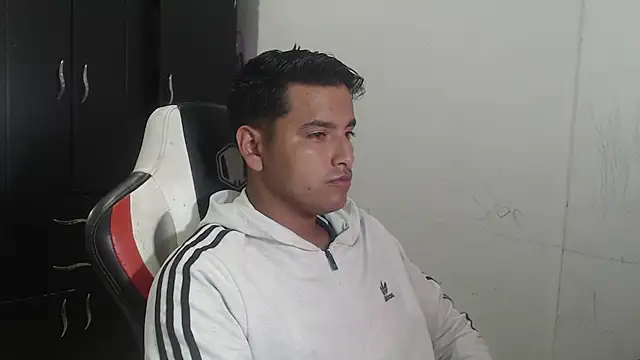 kylian 07 online show from 01-12-26, 02:06