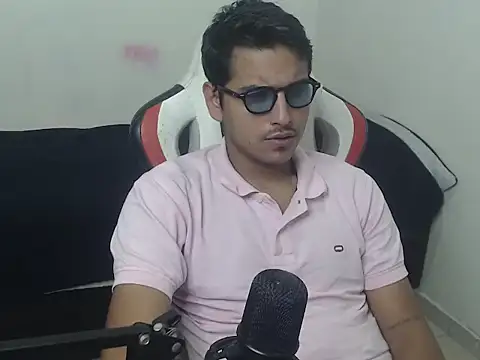 Snapshot of kylian_07 chatting on 06-22-26, 02:02 kylian 07 online show from 06-22-26, 02:02