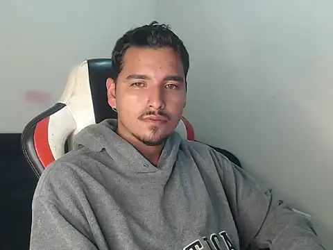 Snapshot of kylian_07 chatting on 07-30-26, 02:32 kylian 07 online show from 07-30-26, 02:32