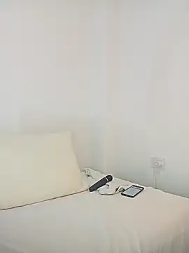 AgathaPember online show from 11-21-25, 11:03