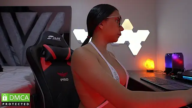 Snapshot of Dubois_Amy chatting on 12-05-24, 02:42 Dubois Amy online show from 12-05-24, 02:42