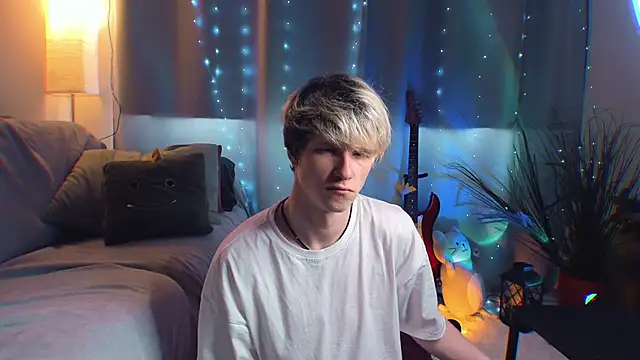 Breston Sweet online show from 04-25-26, 05:43