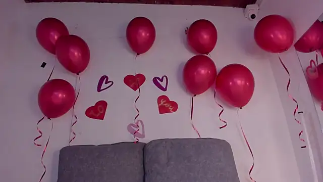 Snapshot of isa_kiss chatting on 02-14-25, 03:05 isa kiss online show from 02-14-25, 03:05