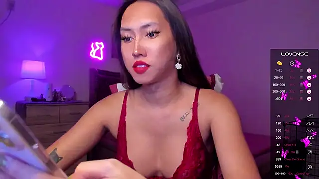 Snapshot of BombshellPH chatting on 12-27-24, 11:28 BombshellPH online show from 12-27-24, 11:28